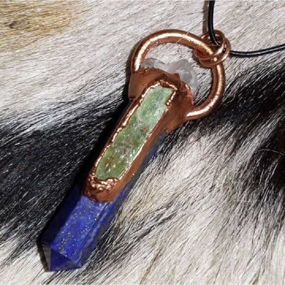 Hand Crafted Jewelry - 'Lyniverif' Green Kyanite, Lapis Lazuli Tower & Raw Quartz Cluster Necklace
